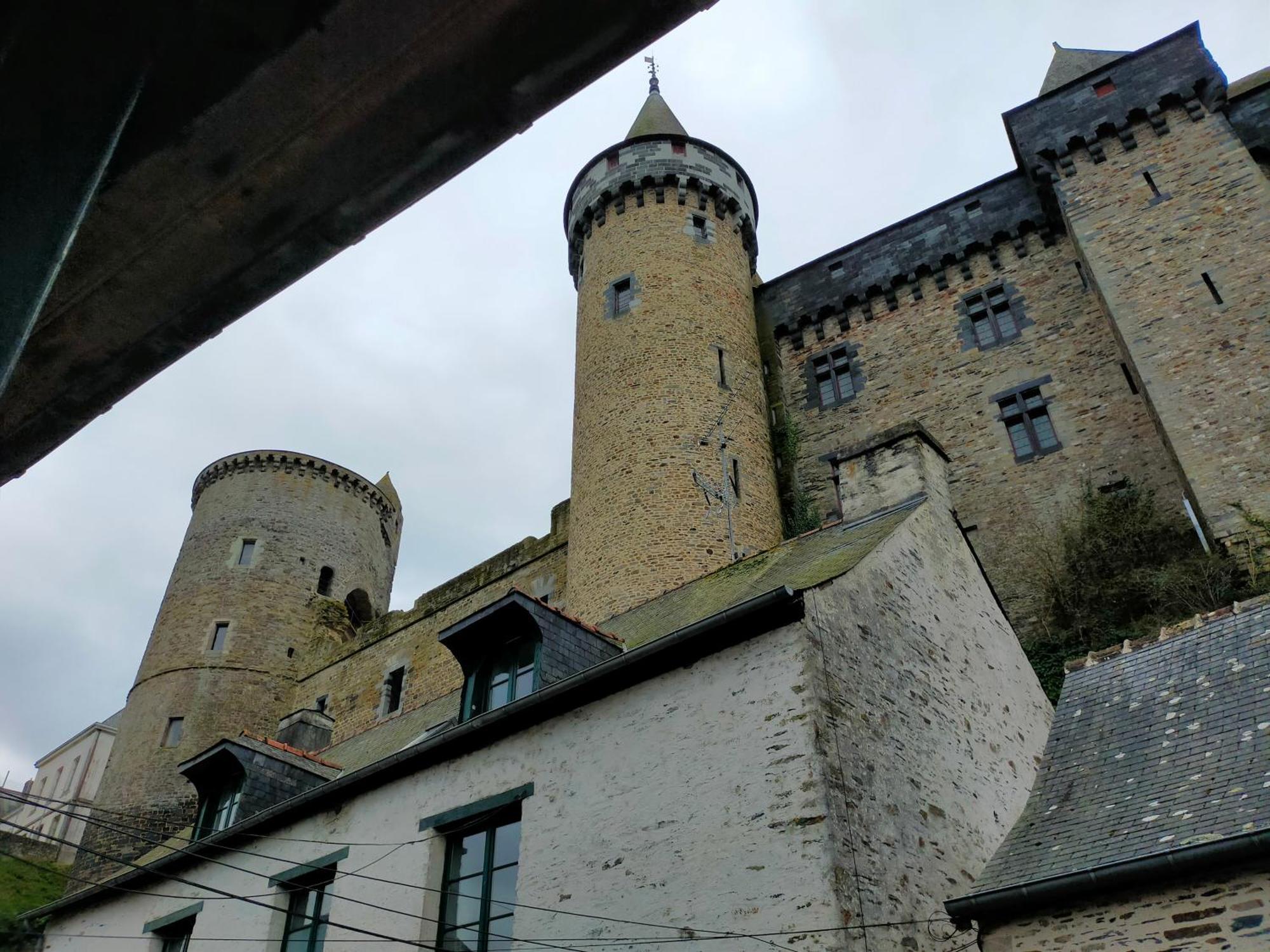T2 Entre Riviere Et Chateau Centre Vitre Eksteriør billede